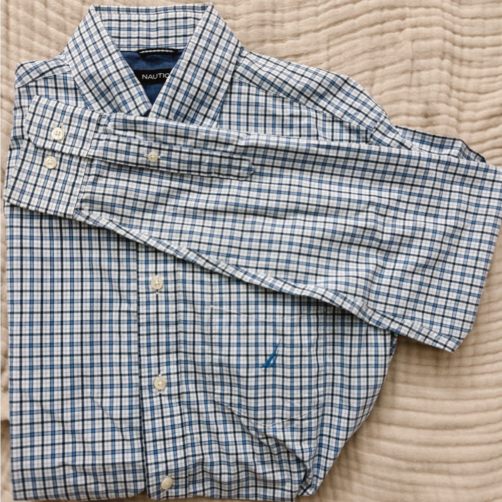 Men’s S Nautica plaid button down